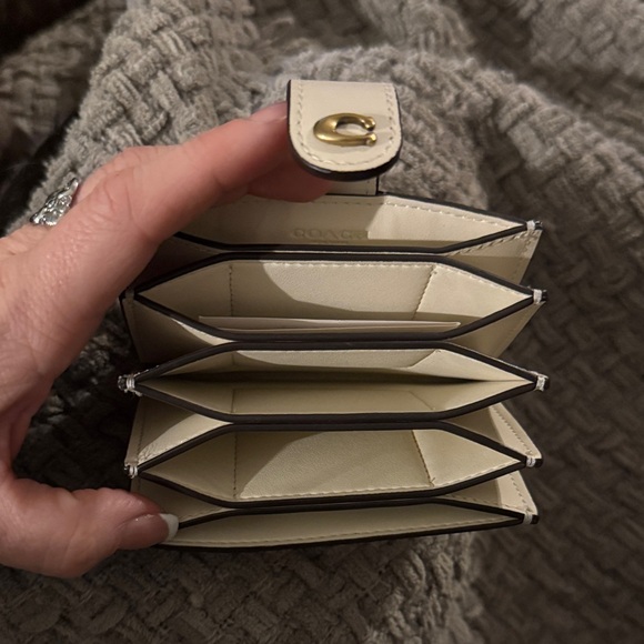 Coach Leather Essential Card Holder - Picture 6 of 6